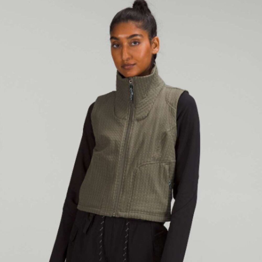 NWT Women's Lululemon Water Repellent Hiking Vest, Size 2, green/brown